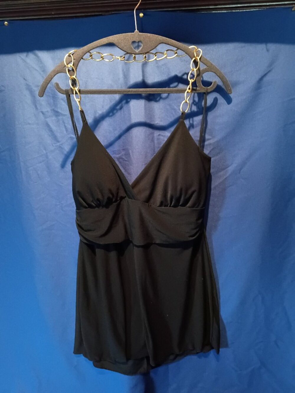 Vintage NWOT black w/ brushed gold chain Halter top. Large